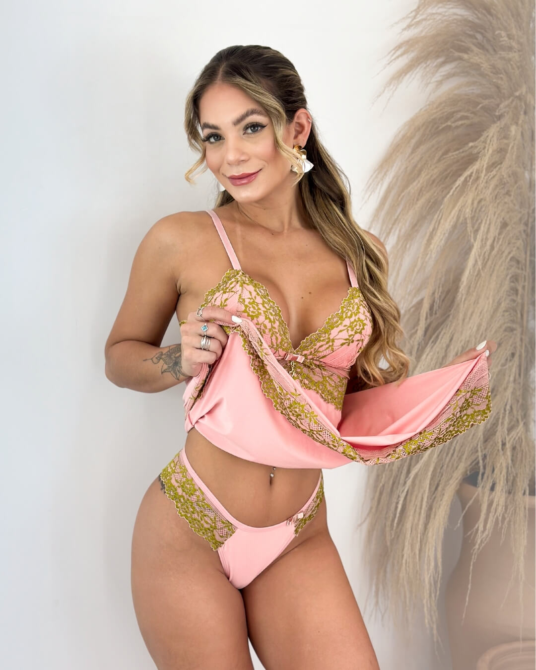 Conjunto Lady Primrose - Camisola + Robe e Calcinha