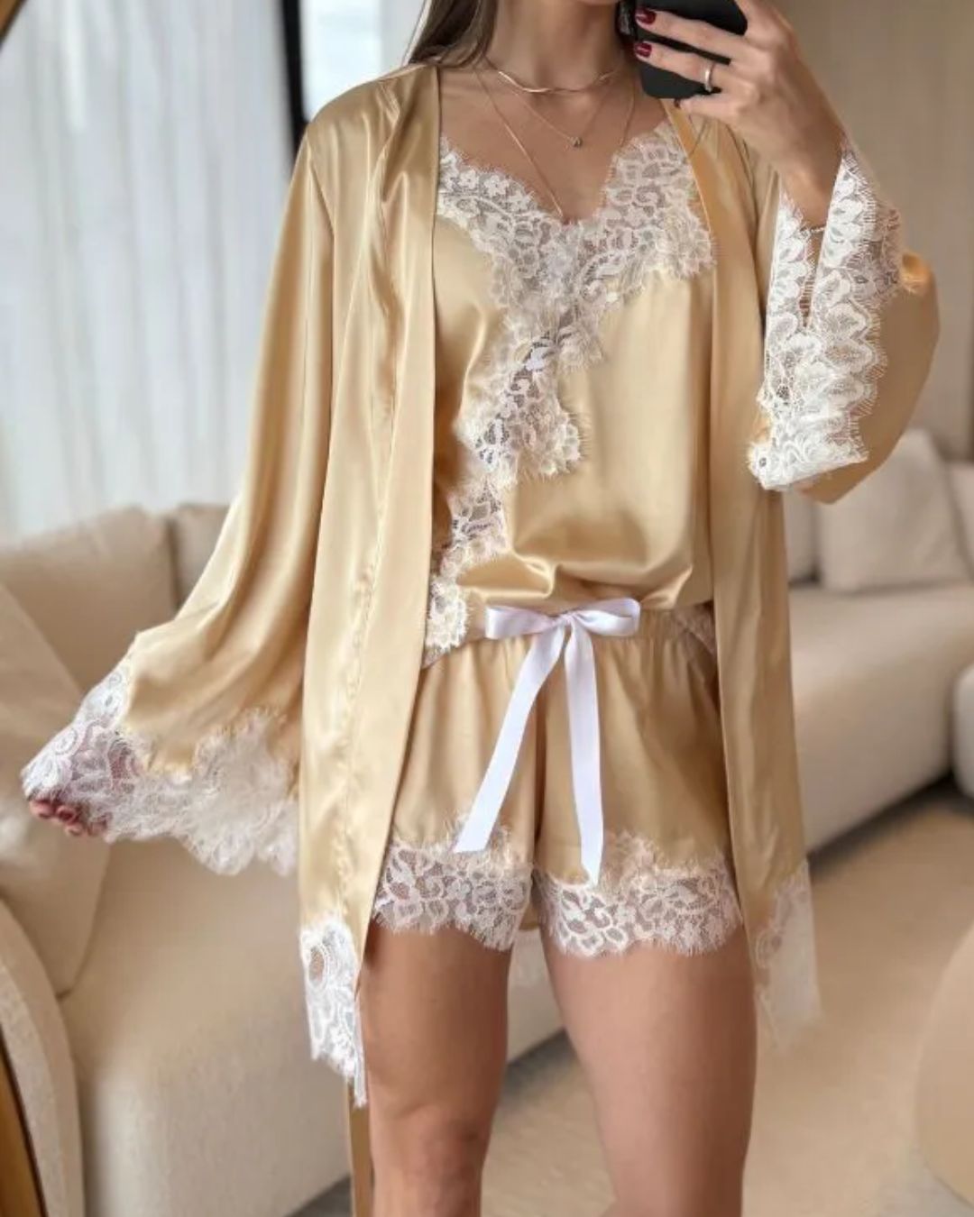 Conjunto Champagne Nuit Baby-Doll e Robe em Cetim e Renda